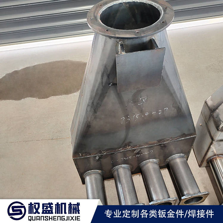 鈑金件不僅滿(mǎn)足外觀功能等要求,而且制作簡(jiǎn)單成單低廉--權(quán)盛機(jī)械